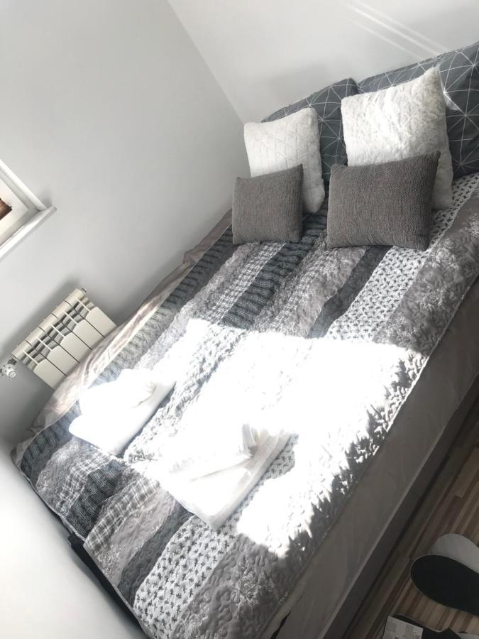 Apartamento Chlodna Varsovia Exterior foto